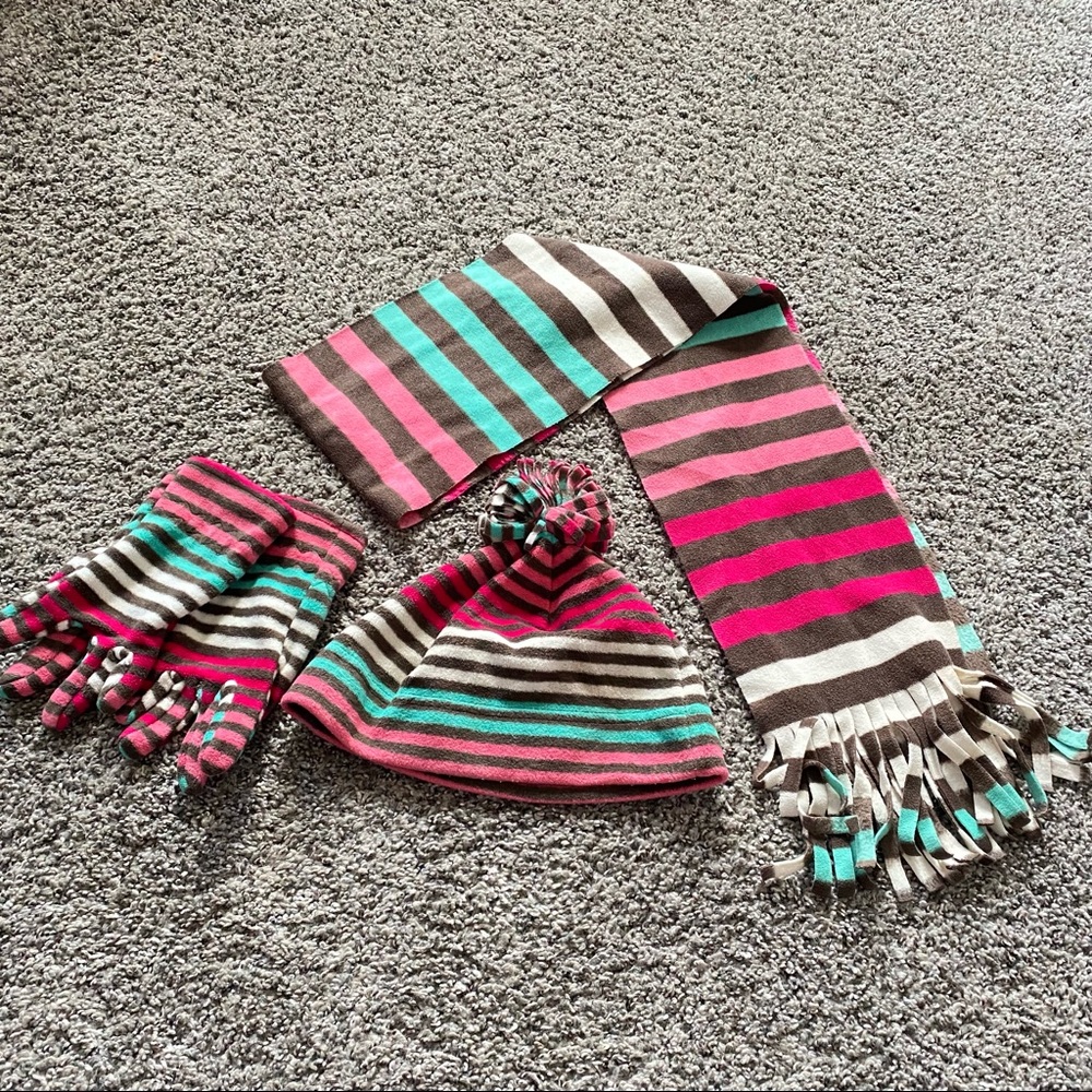 3pcs scarf, hat ans glove set L/XL - Picture 3 of 3